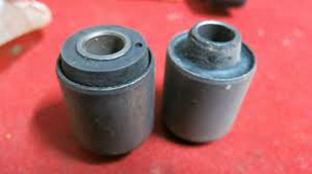 Bloco silencioso dianteiro do braço oscilante inferior 7704001281 RENAULT