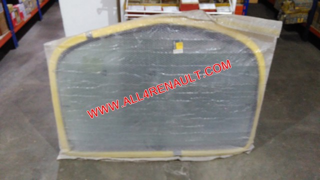 Vidro traseiro 8200120624 RENAULT