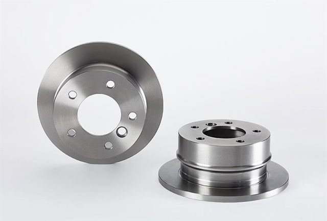 Disco do freio traseiro 08772420 BREMBO