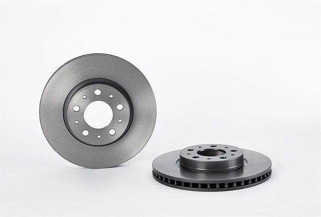 Disco do freio dianteiro 09556821 BREMBO