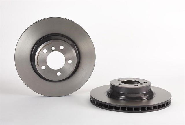 Disco do freio dianteiro 09935511 BREMBO