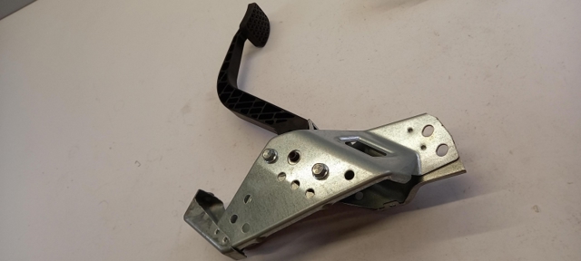 Pedal de embraiagem Opel Zafira  F75 ao melhor preço