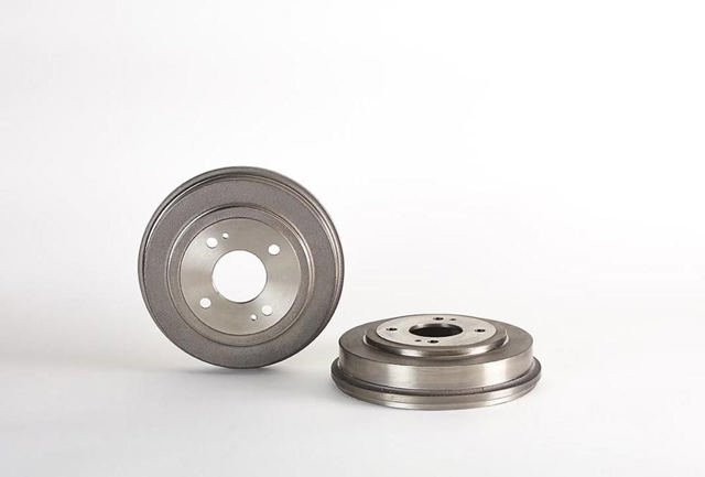 Tambor do freio traseiro 14506810 BREMBO