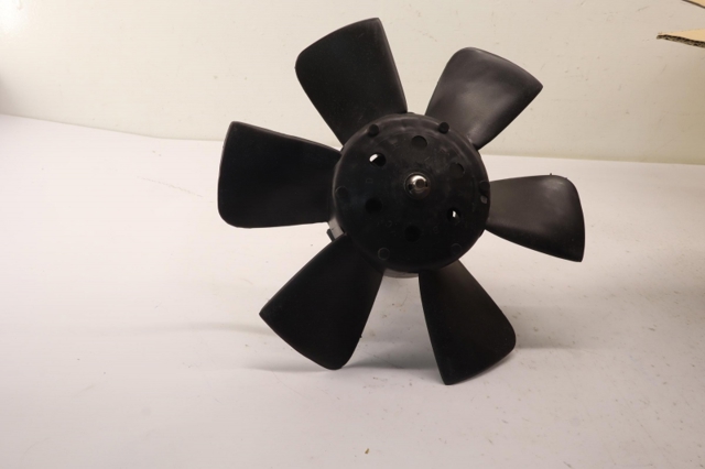 Ventilador elétrico de esfriamento montado (motor + roda de aletas) Volkswagen Caddy I 14 ao melhor preço