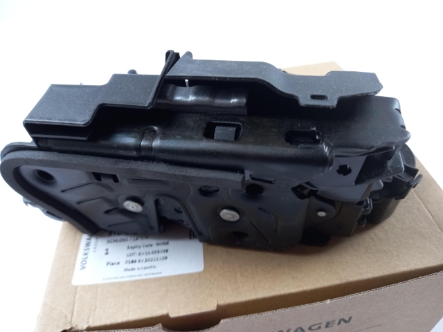 5TB837016C VAG