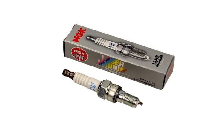 Vela de ignição 6544 NGK