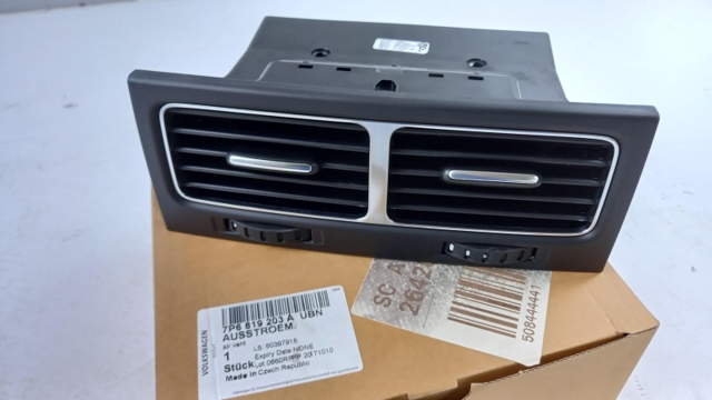 7P6819203AUBN VAG