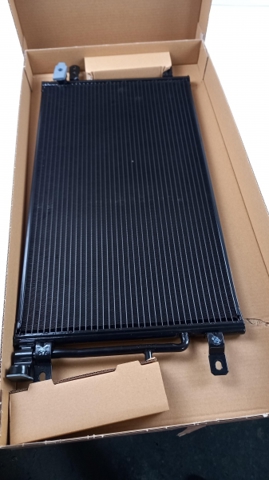Radiador de aparelho de ar condicionado Audi A4  8EC ao melhor preço
