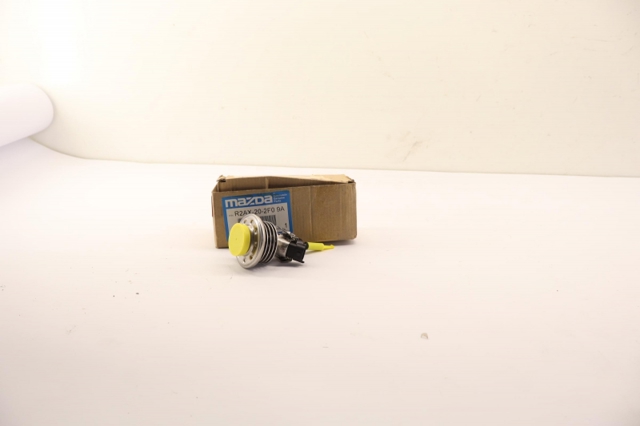 R2AX202F09A Mazda