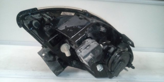 Luz direita 8200150617 RENAULT