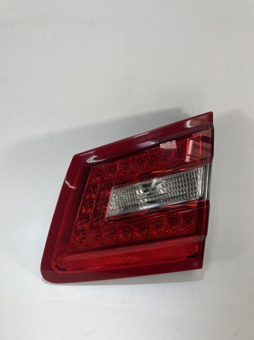 Lanterna traseira direita interna A2128201064 MERCEDES