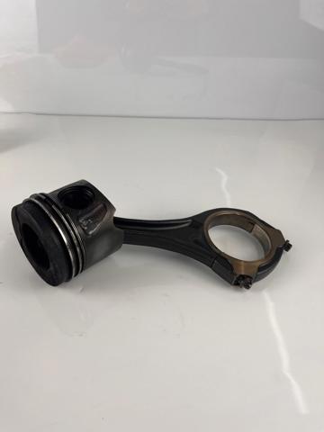 Biela de pistão de motor A6420305220 MERCEDES