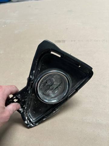 Luzes de nevoeiro esquerdas 8122047010 TOYOTA
