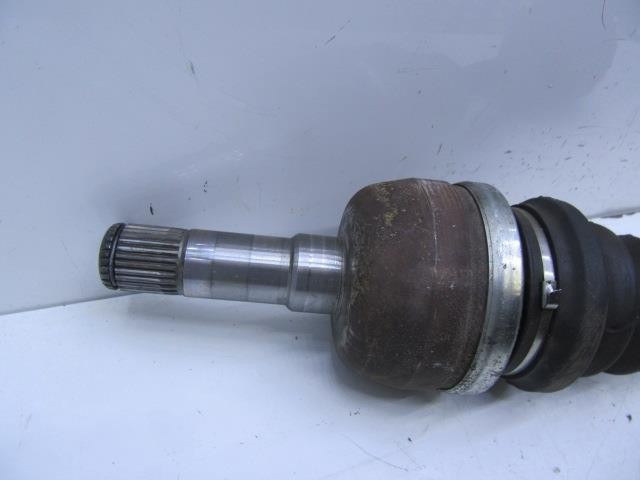 Semieixo (acionador) dianteiro 13166590 GM