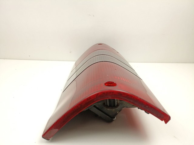 Lanterna traseira esquerda 1326359080 PEUGEOT