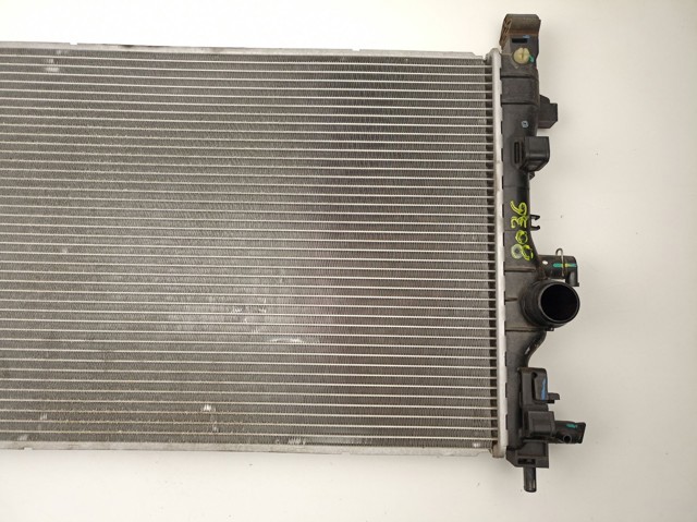 Radiador de esfriamento de motor 13267650 GM