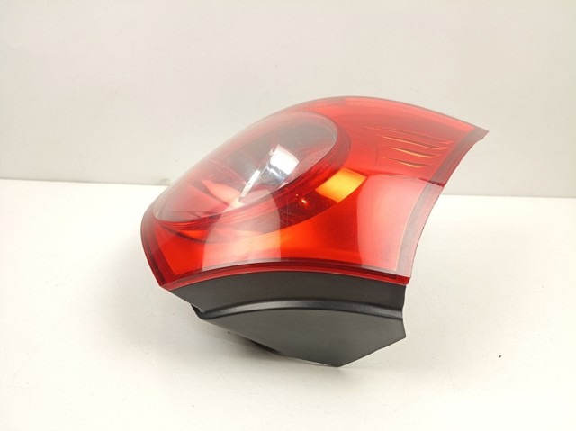 Lanterna traseira esquerda externa 1K6945095AC VAG