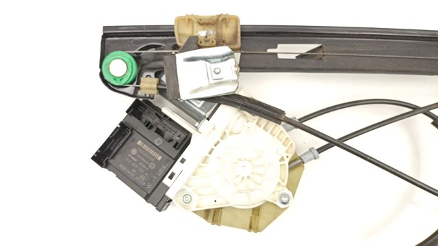 Motor de acionamento de vidro da porta dianteira direita 1T0959702G VAG