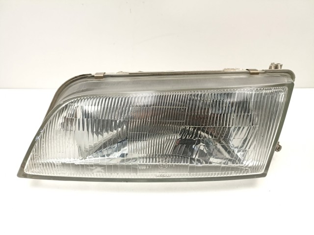 Luz esquerda 2606044U25 NISSAN