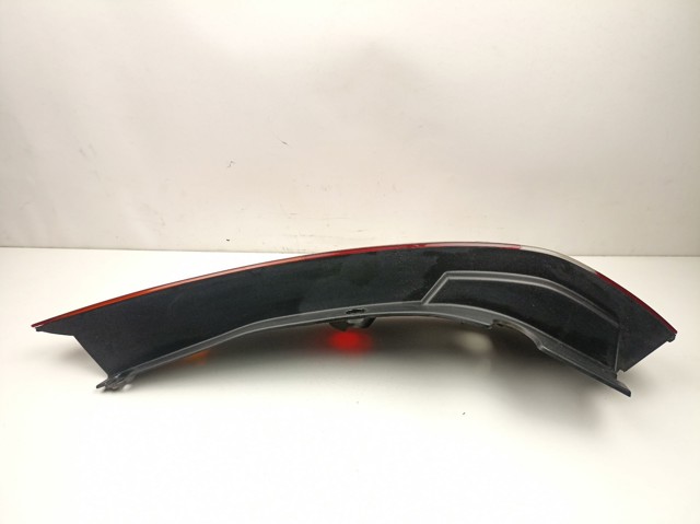 Lanterna traseira direita para Nissan Almera V10