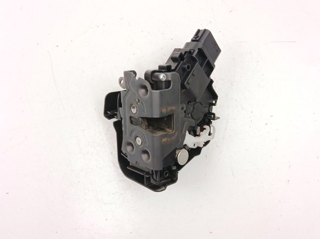 Fecho da porta dianteira direita 30799302 VOLVO