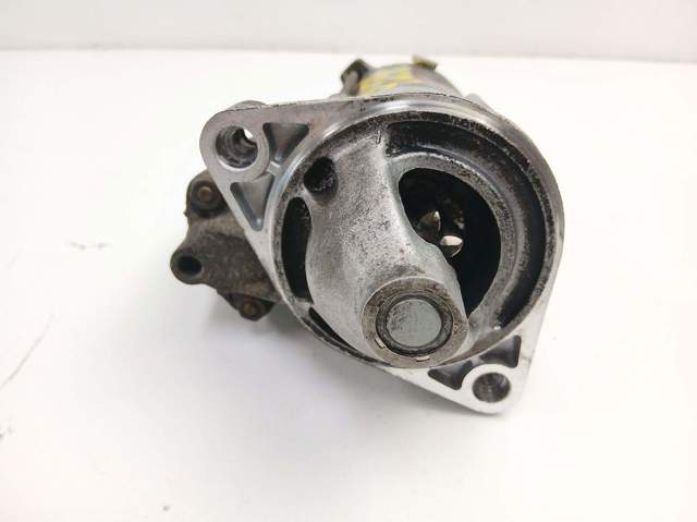 31100826A1 Suzuki