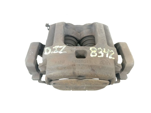 Suporte do freio dianteiro esquerdo 34116776785 BMW