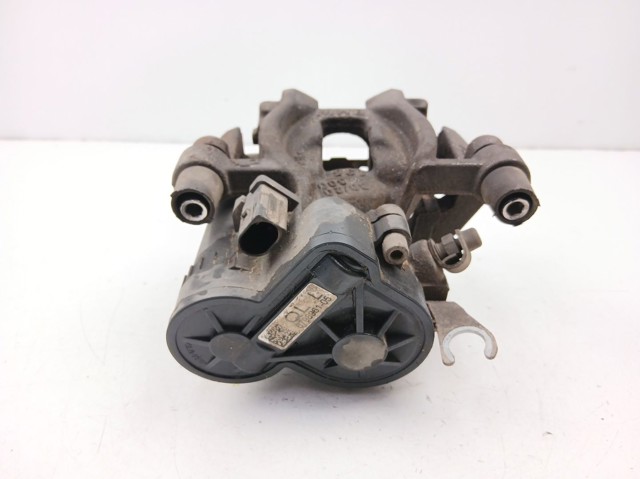Suporte do freio traseiro esquerdo 34206883033 BMW