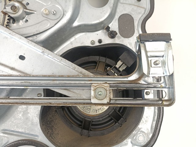 Mecanismo de acionamento de vidro da porta dianteira esquerda 3M51R23200DA FORD