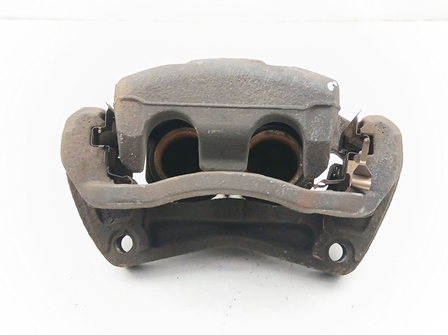 Suporte do freio dianteiro esquerdo 41011EG50A NISSAN
