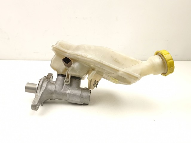 Cilindro mestre do freio 4601R6 PEUGEOT