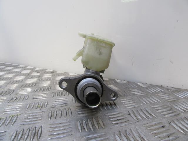 Yaris hatchback (2011-2020) original desde 91,94 €