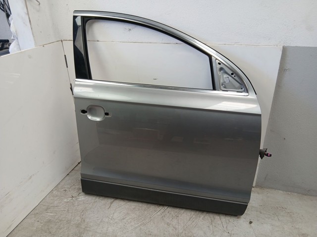 Porta dianteira direita 4L0831052A VAG
