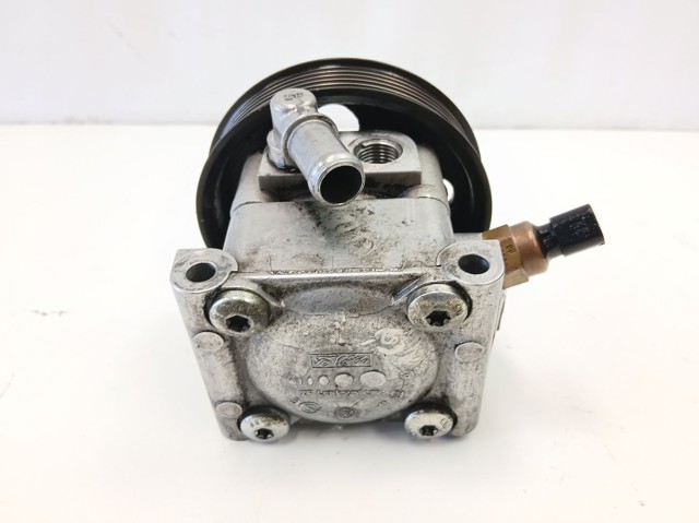 Bomba da Direção hidrâulica assistida 4M513A696AD FORD