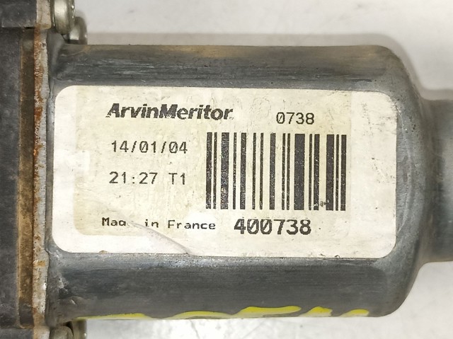 Mecanismo de acionamento de vidro da porta dianteira direita 500314230 IVECO