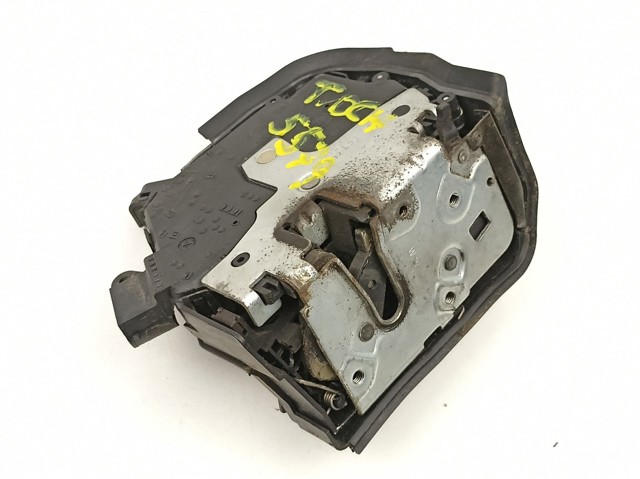 Fecho da porta traseira direita 51228402602 BMW