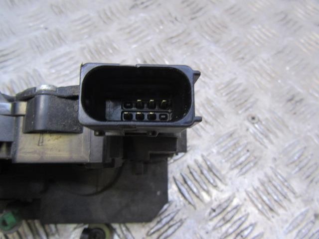 Fecho da porta dianteira esquerda 51797557 FIAT