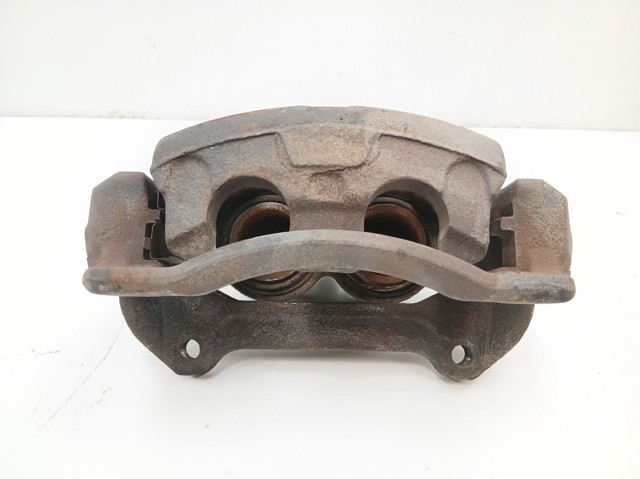 Suporte do freio dianteiro esquerdo 581102B700 HYUNDAI