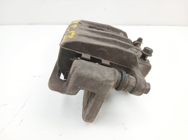 Suporte do freio traseiro esquerdo 582102B700 HYUNDAI