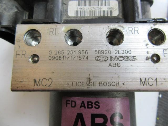 Unidade hidráulico de controlo ABS 589202L300 HYUNDAI