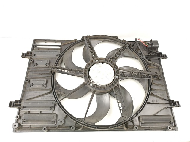 Difusor do radiador de esfriamento, montado com motor e roda de aletas 5Q0121203DE VAG
