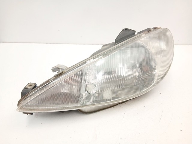 Luz esquerda 6204S7 PEUGEOT