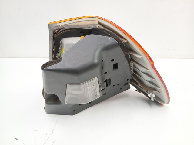 Lanterna traseira esquerda externa 63218364921 BMW