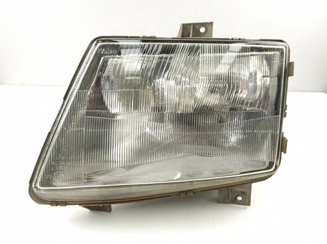 Luz esquerda 6388200061 MERCEDES