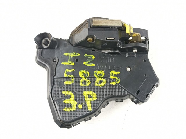 Fecho da porta dianteira esquerda 6904002151 TOYOTA