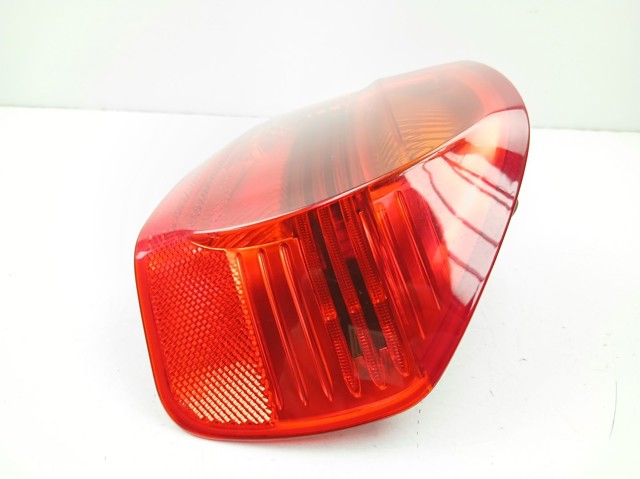 Lanterna traseira direita externa 6937458 BMW