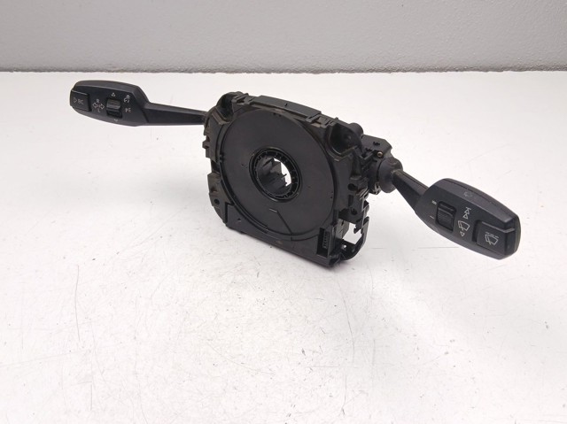 Comutador instalado na coluna da direção, parte central 6965278 BMW