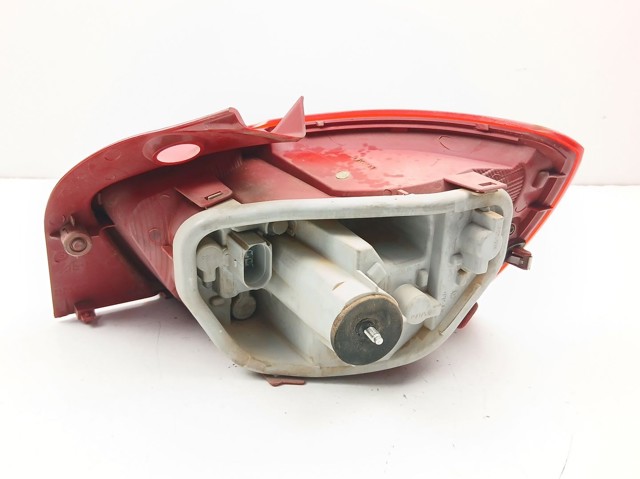 Lanterna traseira esquerda 6J4945111B VAG