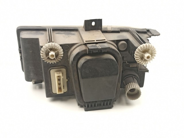 Luz direita 6K1941016L VAG