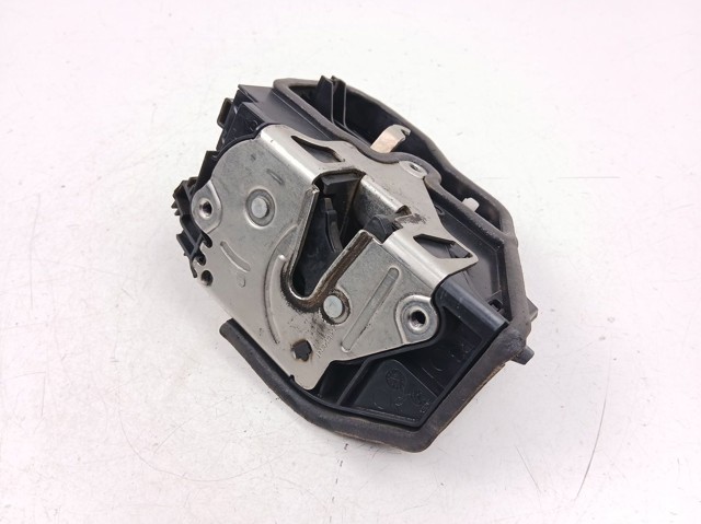 Fecho da porta dianteira direita 7167074 BMW